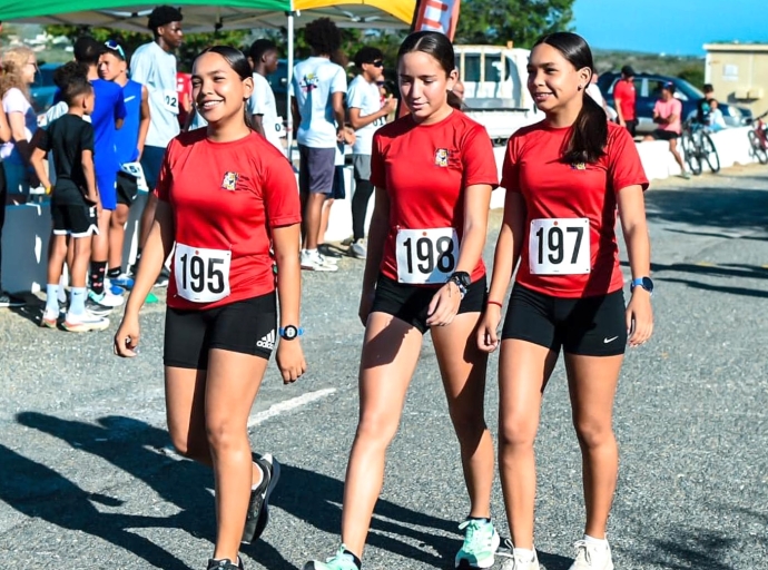  Colegio San Antonio lo tin un 5K Fun Run & Walk