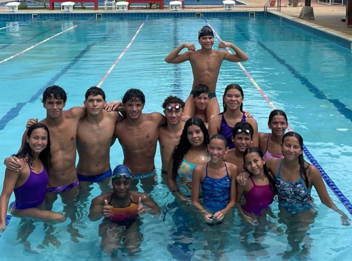 Giants Aquatics Aruba rumbo pa 2024 'PanAm Aquatics Swimming Age Group Championships'