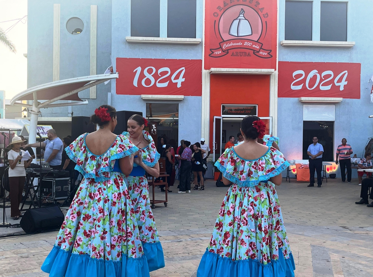 Cu hopi curason a celebra e di 200 aniversario di Aruba su ciudad Capital: Oranjestad