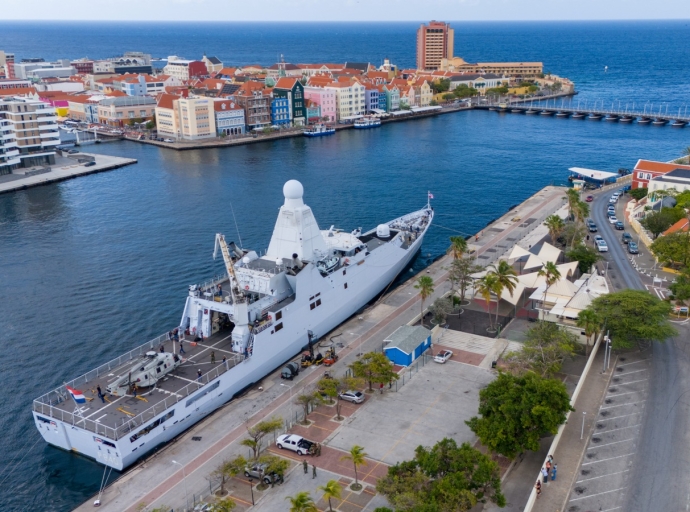 HNLMS Holland ta reemplaza Zr.Ms. Groningen