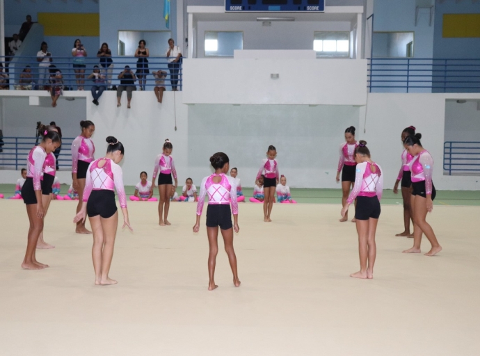 E di tres “Rhytmic Gymnastic Competition “Aruba International Cup” a tuma lugar den Centro Deportivo Betico Croes