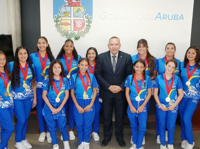 Ministro cu delegacion di landamento artistico cu a representa Aruba na Carifta, Pan Am Champs y Junior World