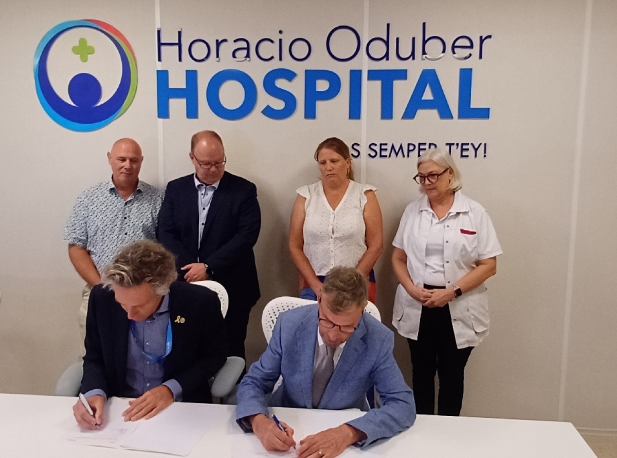 Hospital a firma MoU cu Matchis, pa registra donantenan di stem cells