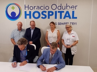 Hospital a firma MoU cu Matchis, pa registra donantenan di stem cells