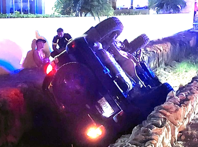 Chauffeur coriendo na forma iresponsabel a dal den un auto y despues bolter