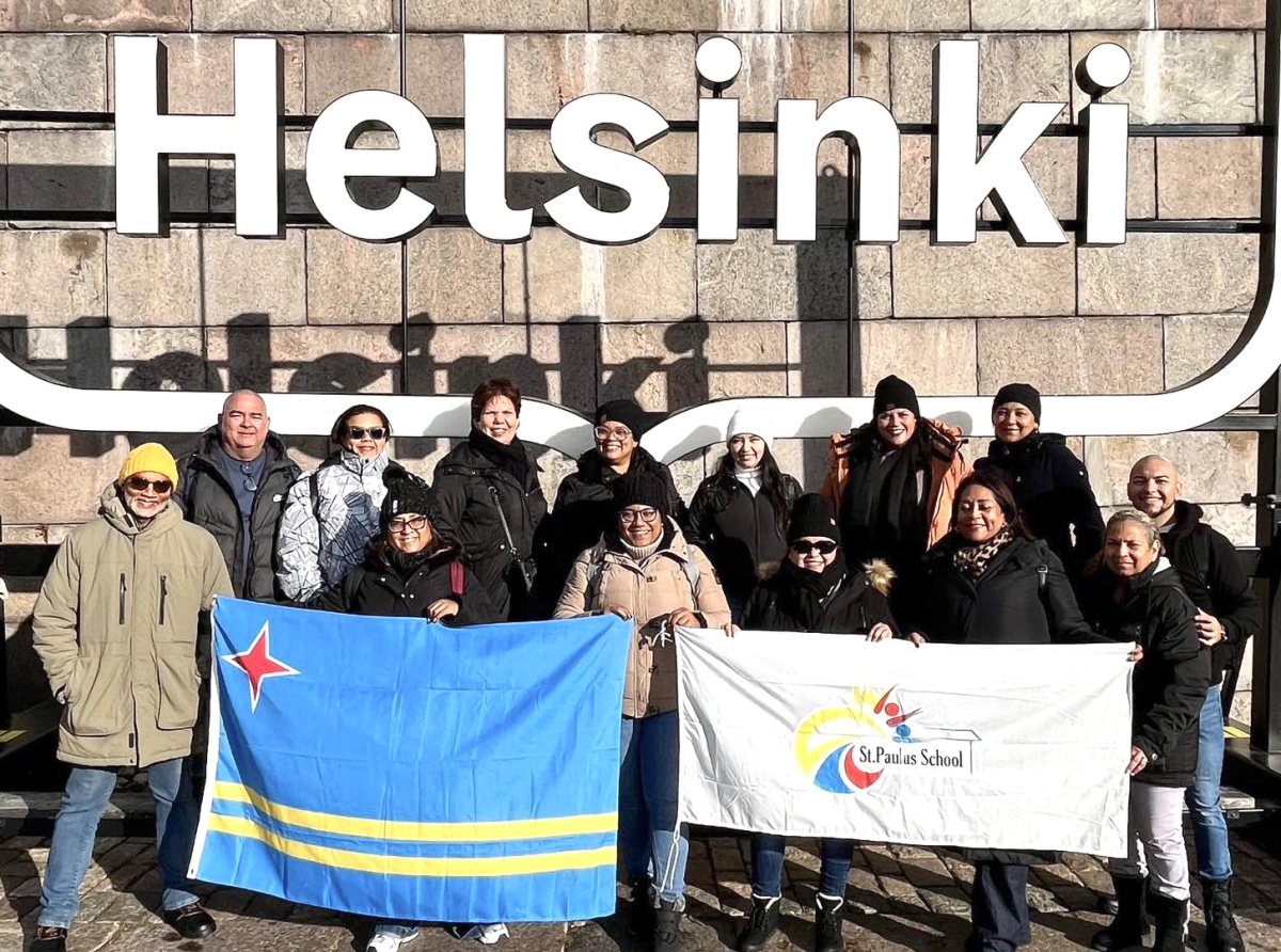 Grupo di docente di St. Paulus School ta na Helsinki   