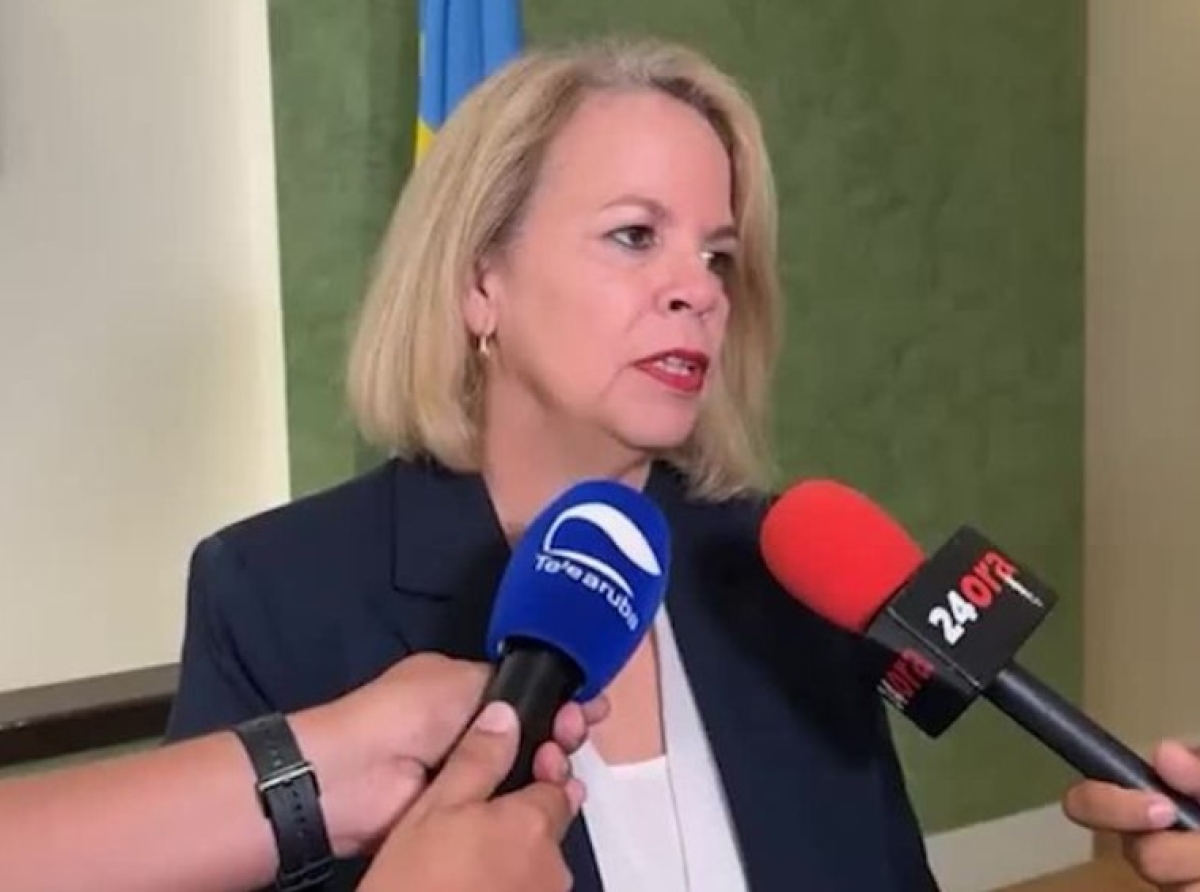 Trabao di e carteranan di Glenbert Croes ta wordo asigna na otro Minister