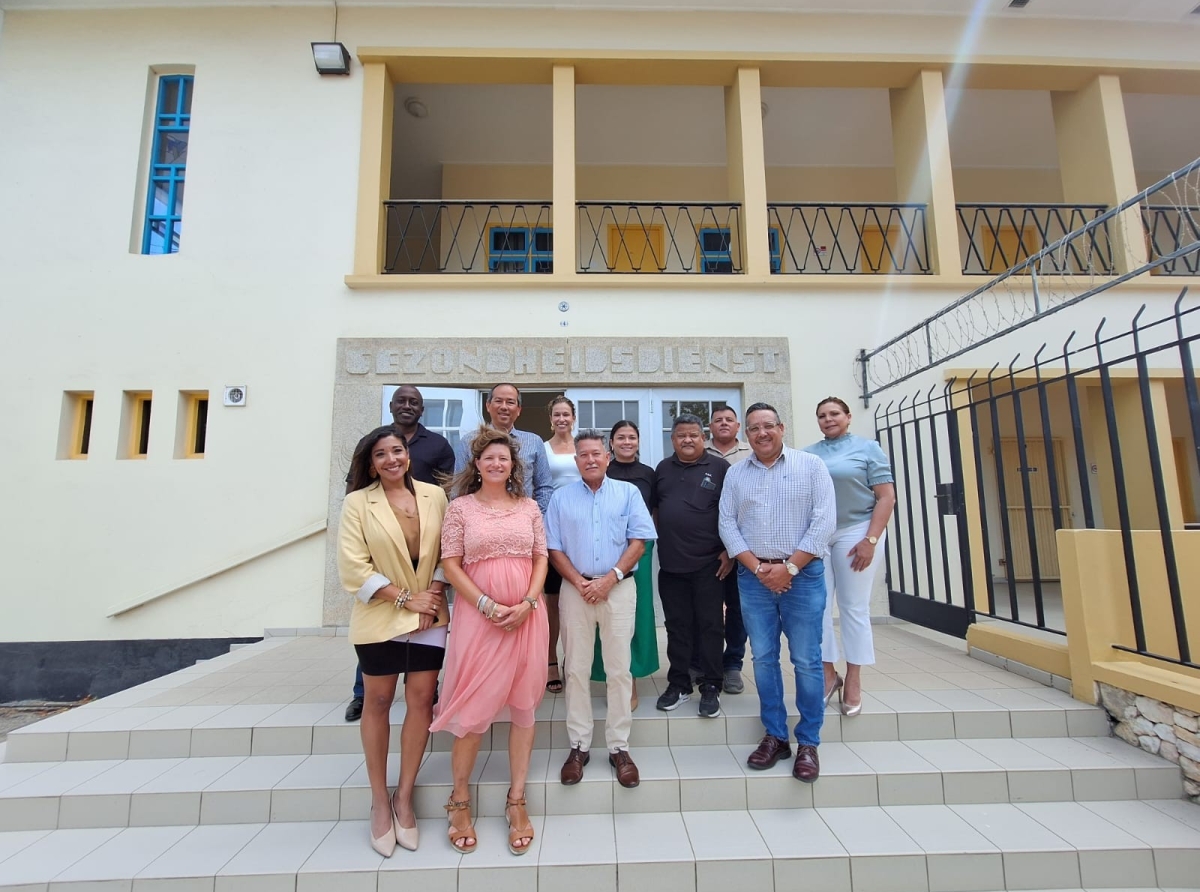 Representantenan di Universidad di Wageningen a haci un investigacion riba risico di un epidemia na Aruba
