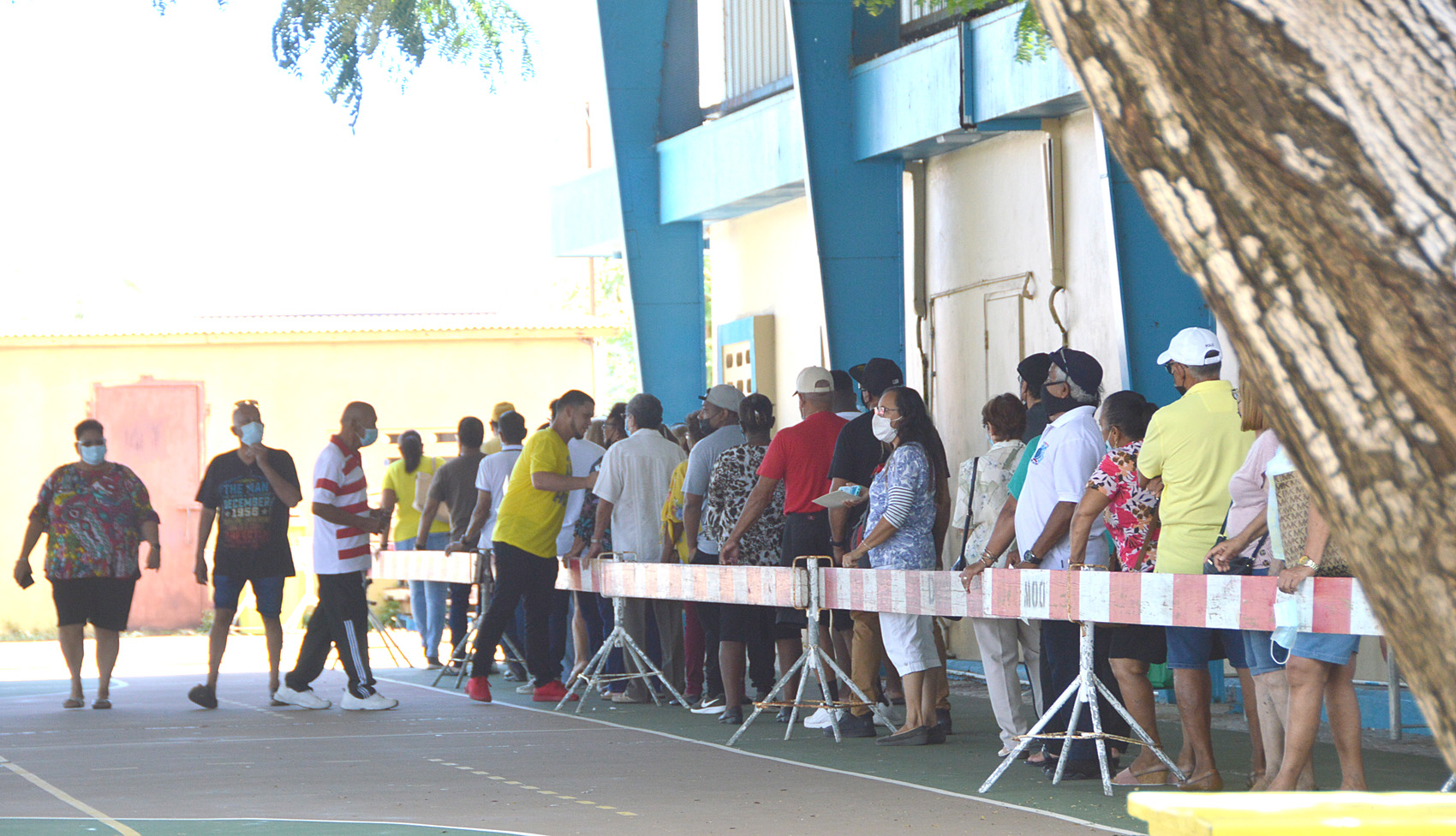 Derecho di trahado na oranan liber pa bay vota dia di eleccion