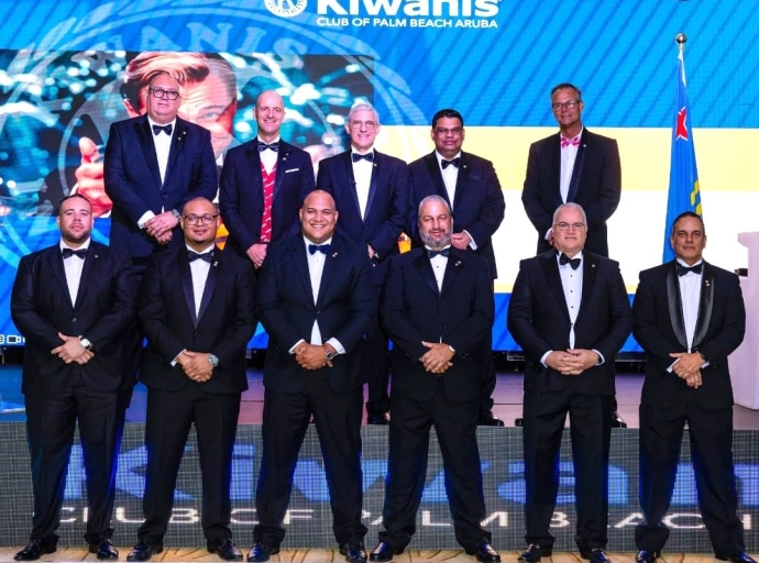 Kiwanis Club Palm Beach a instala directiva nobo 2024-2025