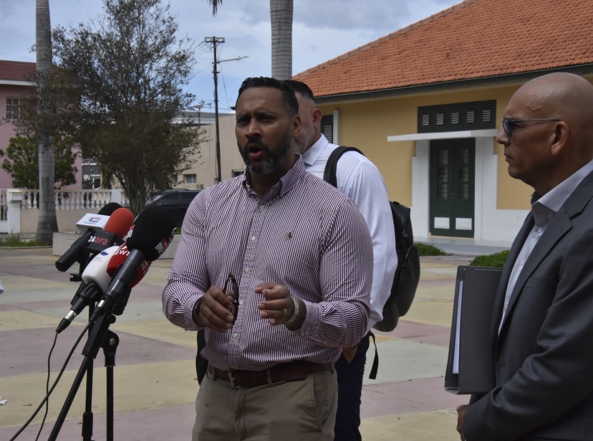 Ministerio Publico ta persigui Otmar Oduber y ta mina normanan di cultura di Aruba