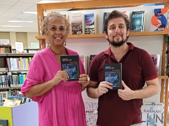 Biblioteca Nacional Aruba a ricibi algun ehemplar di e ultimo obra di Arturo Desimone