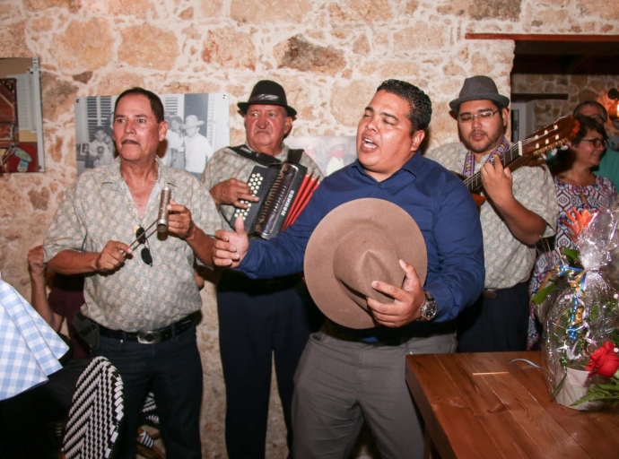 Dande ta un di e tradicionnan folklorico di Aruba