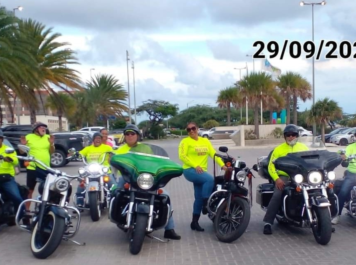 Fundacion Volunteer Motor Unit Aruba cu otro Run & Walk 2025