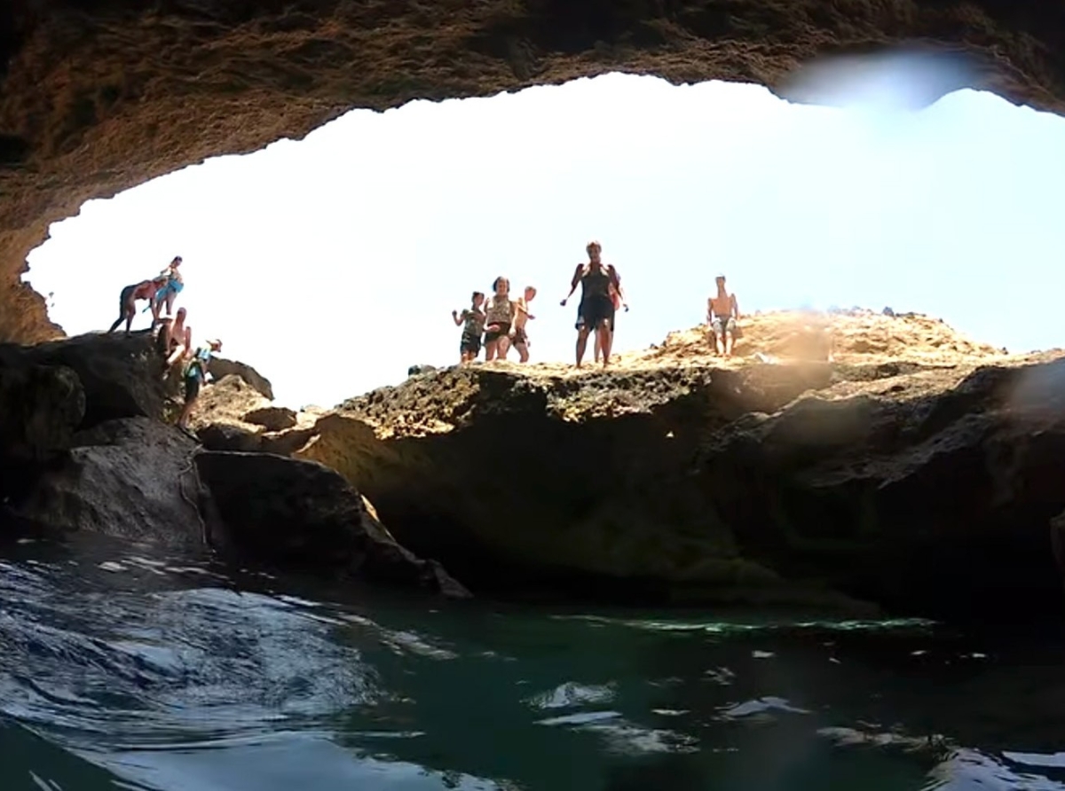 Turista a cay for di trapi di ‘Cave Pool’ na Boca Mahos