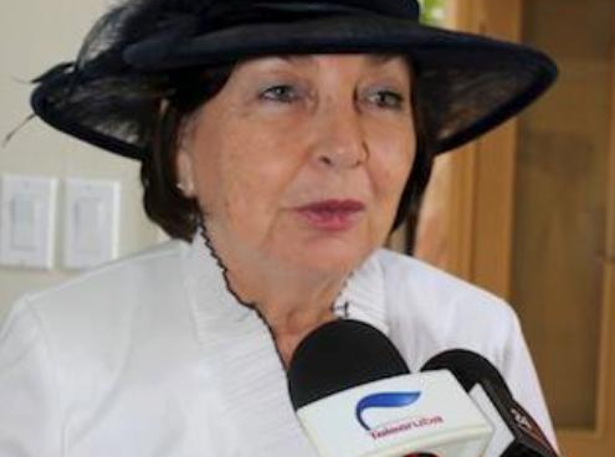 Diahuebs tin charla special pa Dia di Hende Muhe duna pa Ella Tromp-Yarzagaray