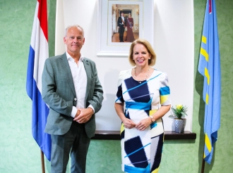 Secretario di Estado a gradici Evelyn Wever-Croes pa su cooperacion, profesionalismo y pa semper a representa Reino dignamente