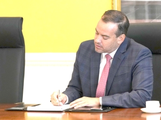 Ministro Wever cu enfoke riba stabilidad y progreso financiero di e isla