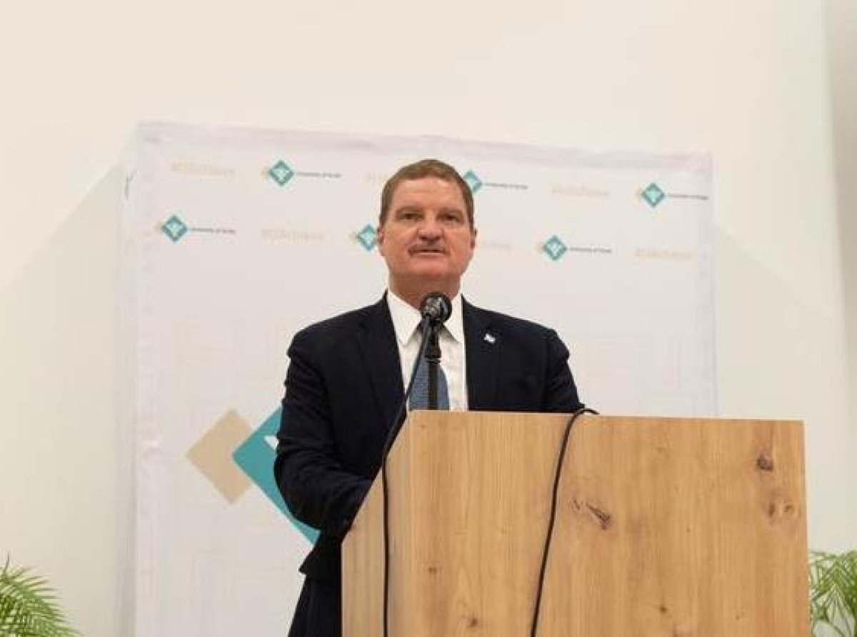 Prome Minister Mike Eman a habri simposio “Heritage, History and Healing Aruba’s Future