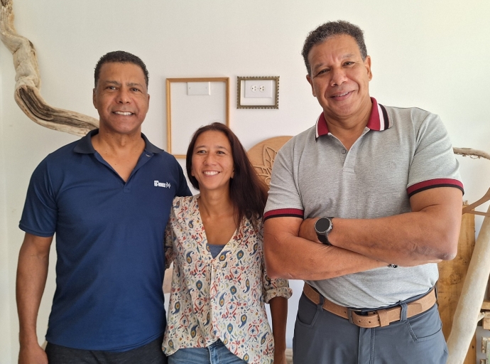Aruba Hi-Winds ta hopi orguyoso di e trofeonan traha pa studiantenan di Avond Beroepsonderwijs