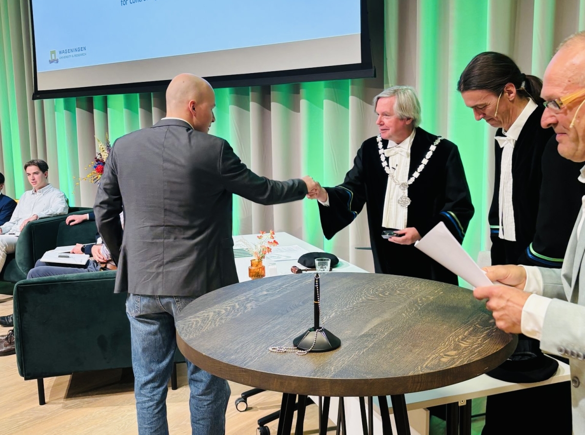 Thomas Arends -de Leijer a gradua  Master degree in Plant Science na Universidad di Research na Wageningen