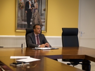 Minister Geoffrey Wever splicando riba status di negocacion cu Hulanda