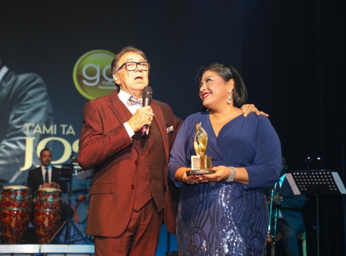 Parlamentario Xiomara Maduro ta condoleer Aruba cu perdida di e “Voz di Oro” señor Jossy Brokke