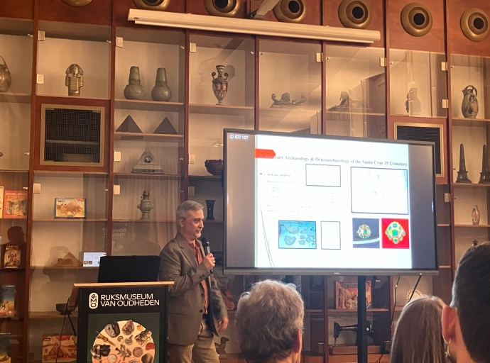 Aruba - MANA ta expone joyanan arkeologico na Leiden