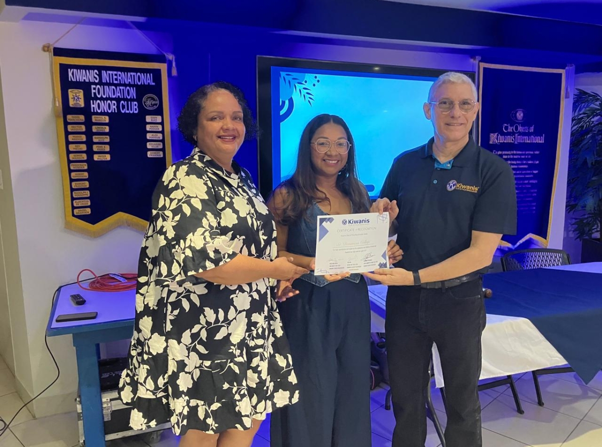 Kiwanis Club of Palm Beach cu reconocemento na varios organisacion y fundacion