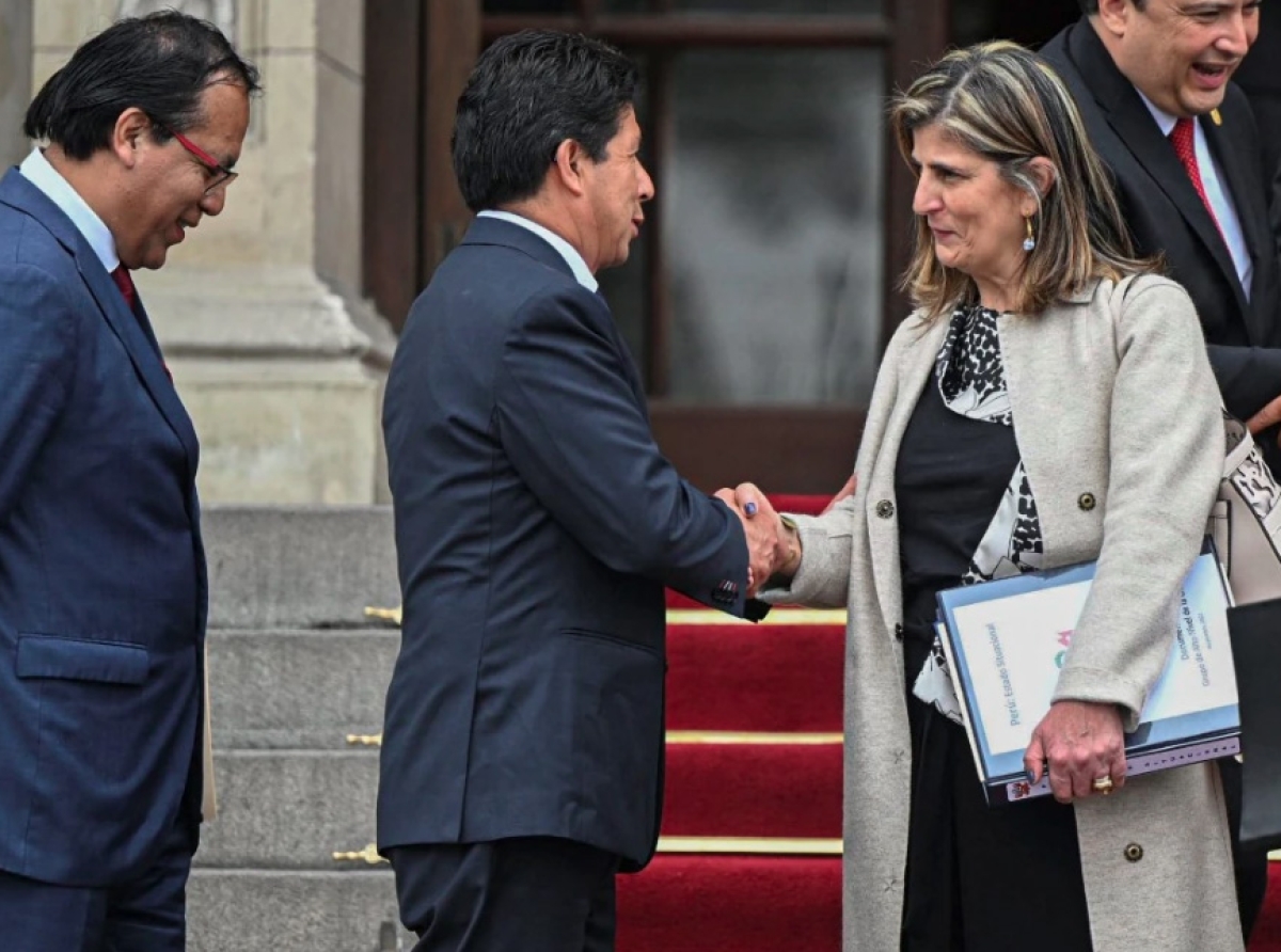 OEA a scoge pa prome biaha un hende muhe como Subsecretario General