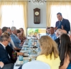 Minister Geoffrey Wever a reuni cu Presidente di Eerste y Tweede Kamer tocante revitalisacion di Oranjestad