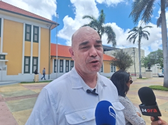 ‘No ta Servicio di Impuesto ta dicidi kende ta bira minister’