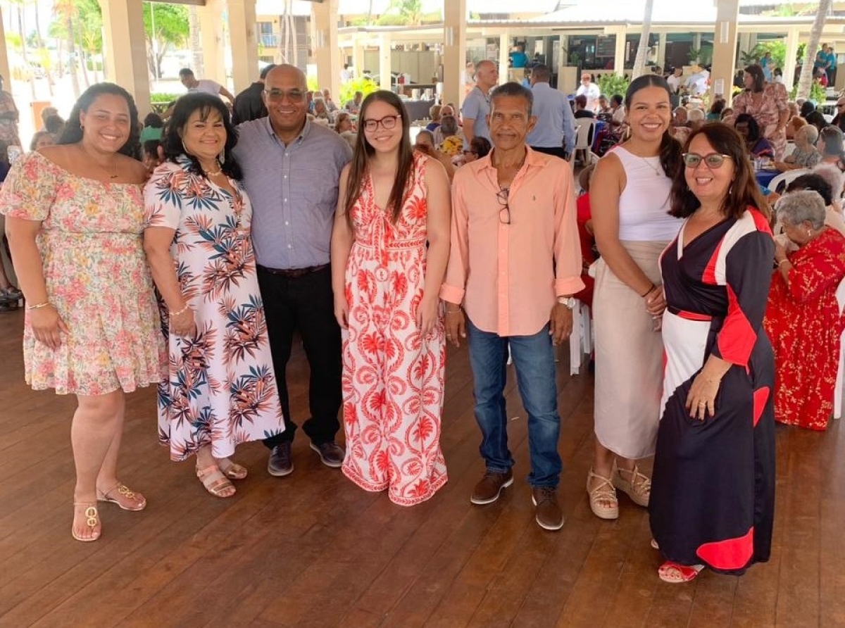 Club Kibrahacha a celebra Dia di Mama na un forma hopi agradable na Manchebo Beach Hotel