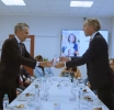Horacio Oduber Hospital hopi satisfecho cu bishita di Prome Minister Hulandes