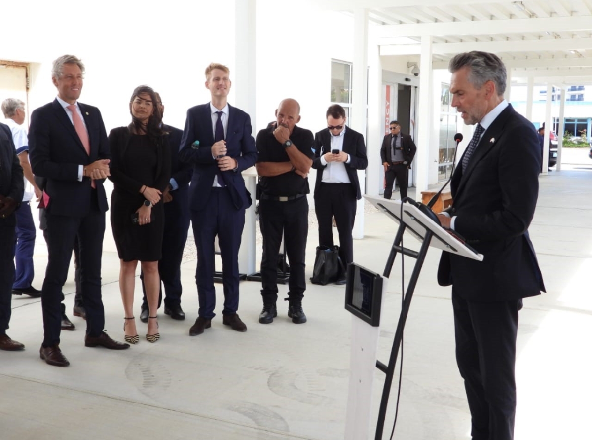 "Relacion di Hulanda cu e gabinete anterior di Aruba mescos cu e gabinete actual ta un bon relacion"