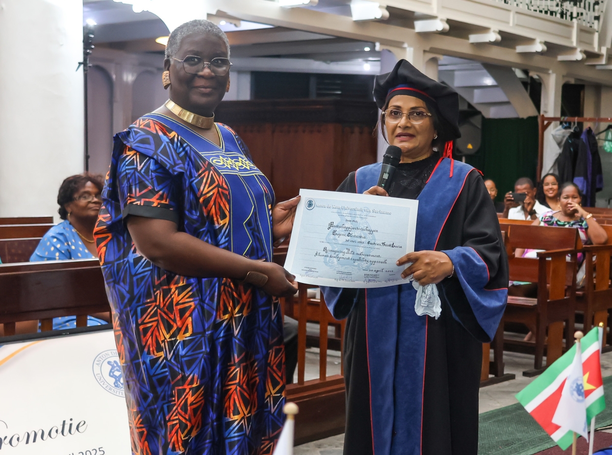 Universidad di Aruba ta celebra e promocion reciente di Dr. Clementia Eugene