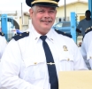 Agente policial Eric Ras lo disfruta di su pensioen bon mereci