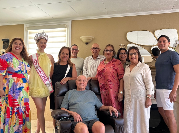 Guizza Maria Steenvoorde, Miss Teen Universe International 2025 a honra un heroina personal riba Dia di Mama