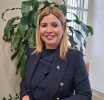 Den reunion cu stakeholders semper ta bin dilanti e tema di scarcedad di trahado y falta di continuidad