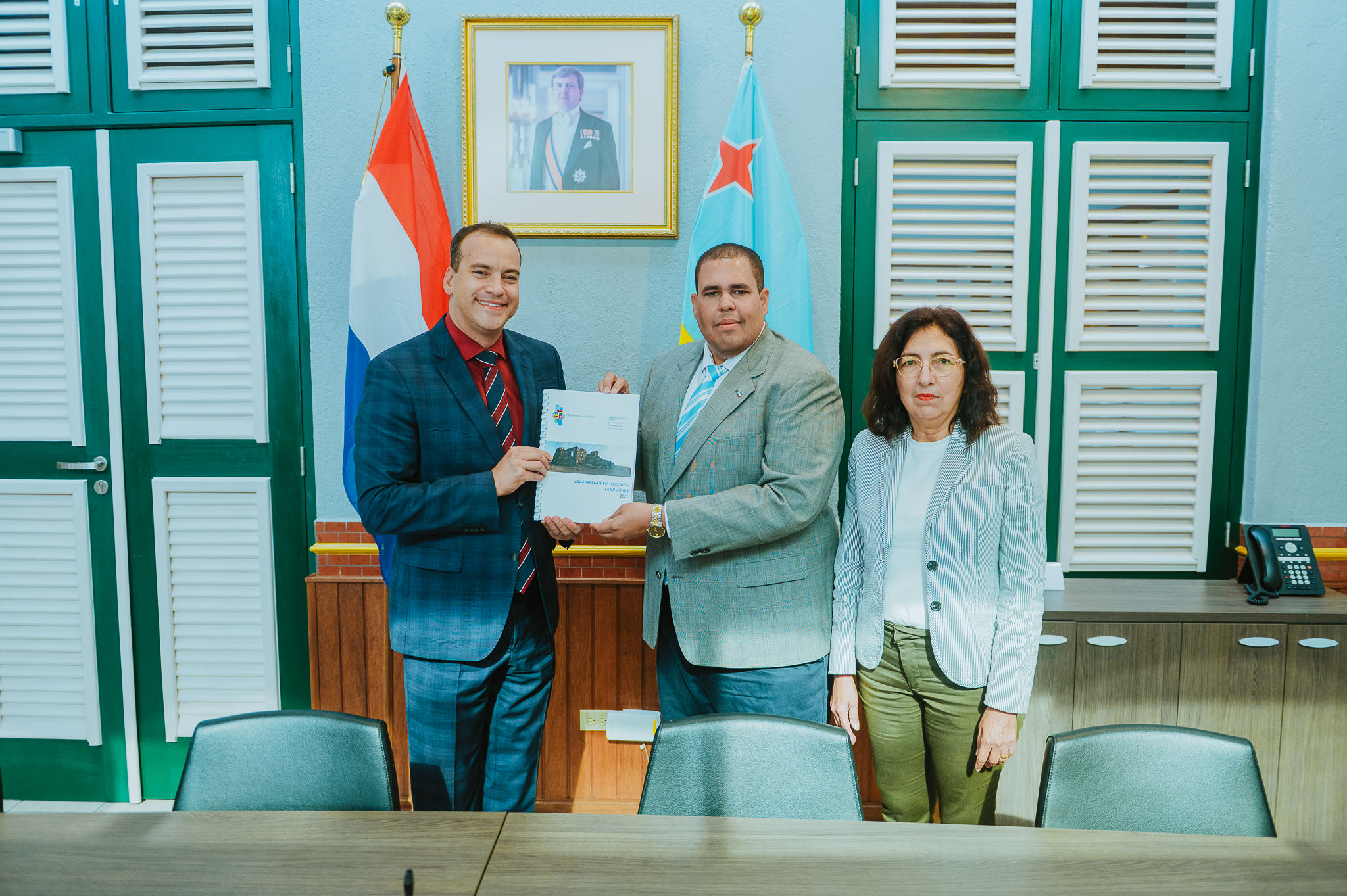 Minister Geoffrey Wever a entrega Cuenta Anual 2021 di Pais Aruba na Algemene Rekenkamer