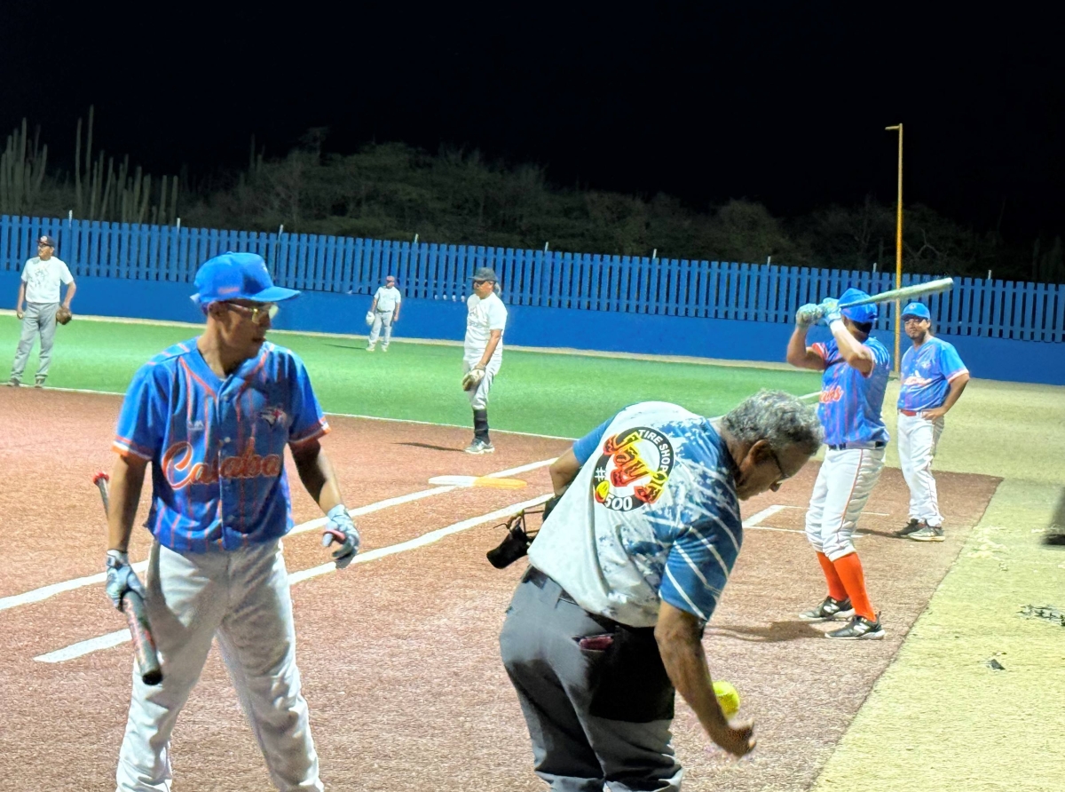 Calabas Blue Jays ta aplasta Bad Boys cu un Black Out 21-0 den e wega di apertura