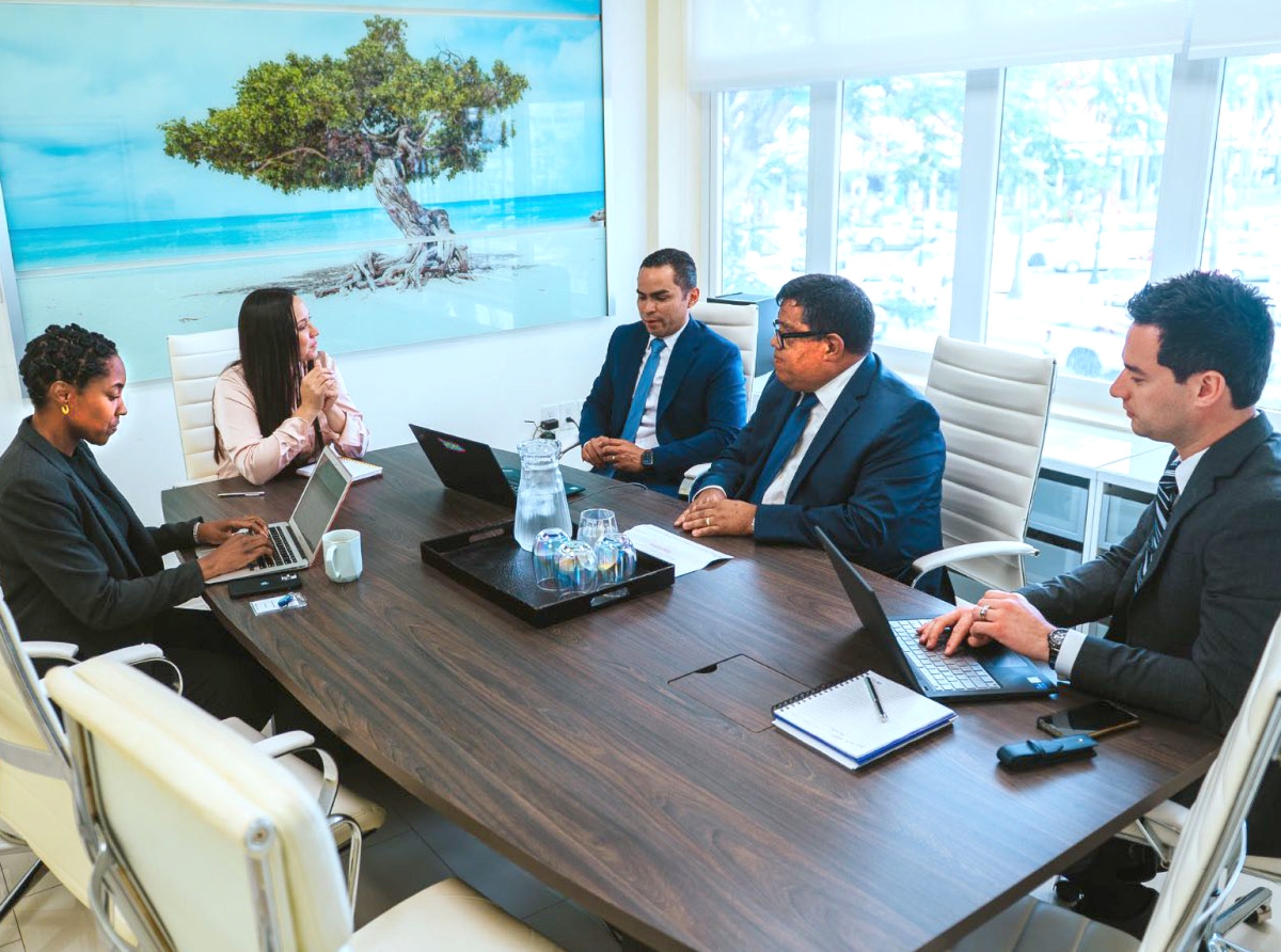 Ministro Gerlien Croes a reuni cu Canadian Bank Note