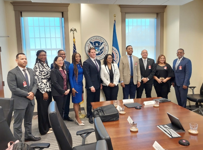 Parlamento di Aruba a ranca sali cu reunionnan na Washington D.C.
