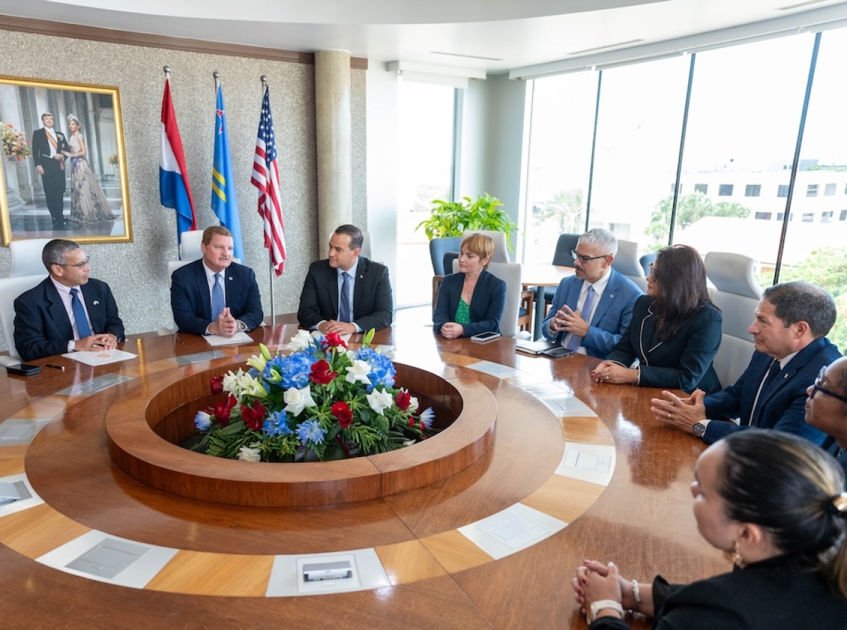 Gobierno y Merca ta firma MoU pa establece un Diplomatic Post Office na Aruba