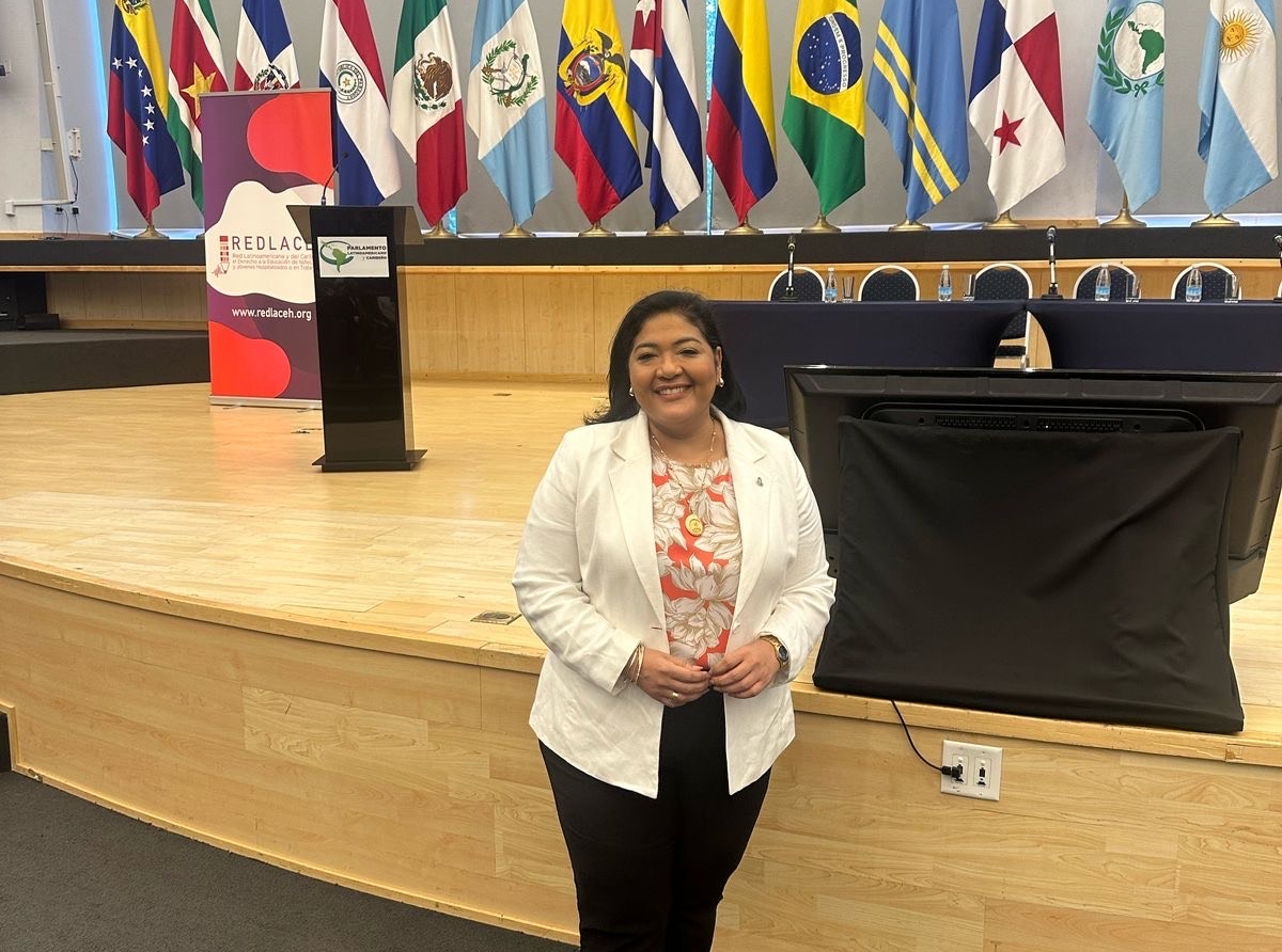 Parlamentario Xiomara Maduro ta informa riba e reunionnan reciente di Parlatino