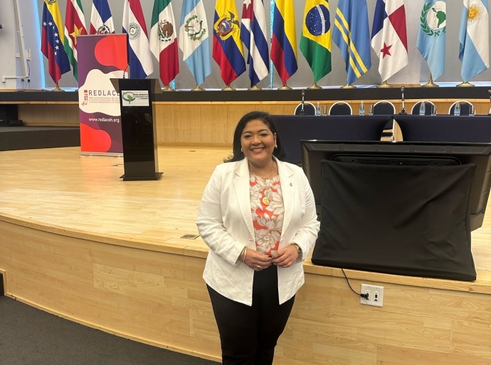 Parlamentario Xiomara Maduro ta informa riba e reunionnan reciente di Parlatino