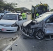 Boksmento entre 3 auto a laga un persona herida