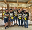 Henter e team di auto di drag Bumble Bee a wordo honra