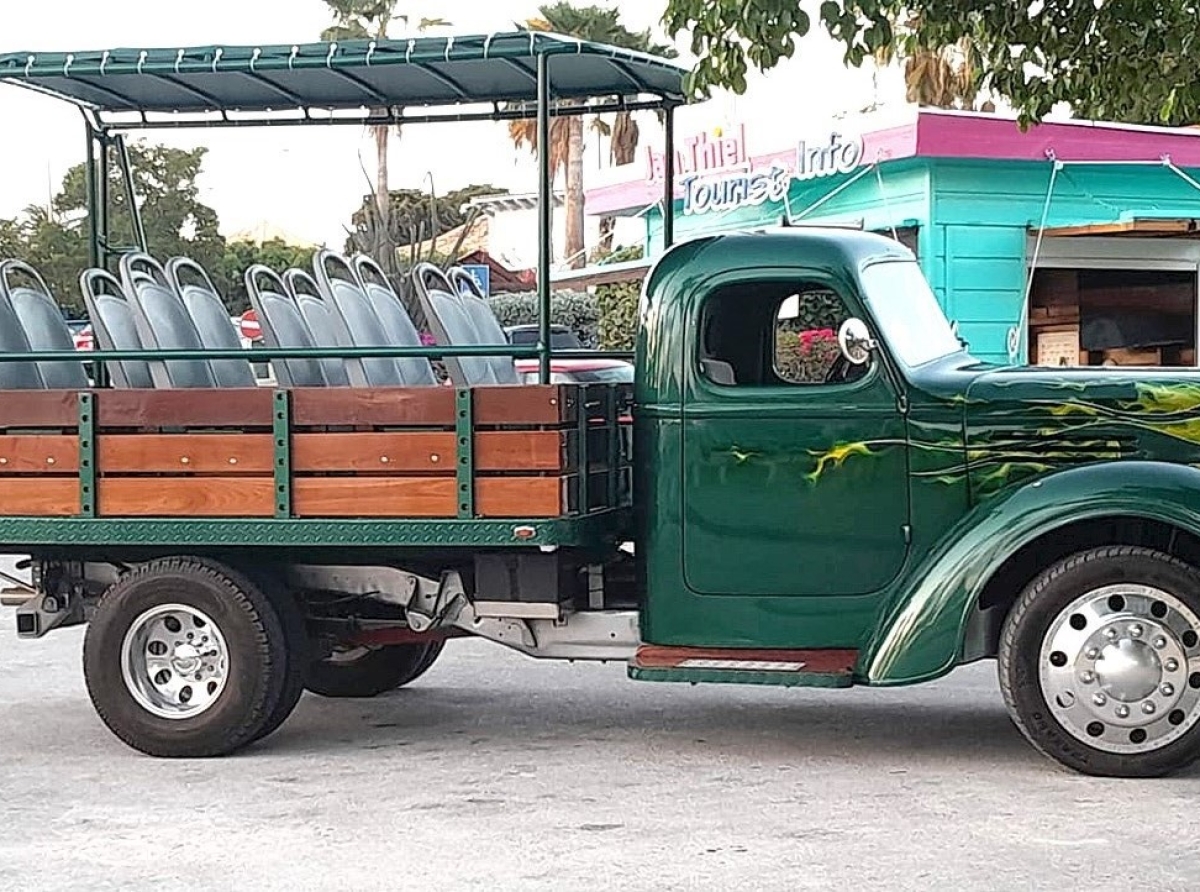 Plan pa autonan di Aruba tambe participa na pa un gran show di auto clasico na Curacao