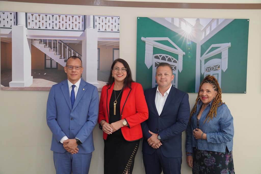 Minister di Salud Publico y PAHO ta reforsa cooperacion strategico pa salud publico